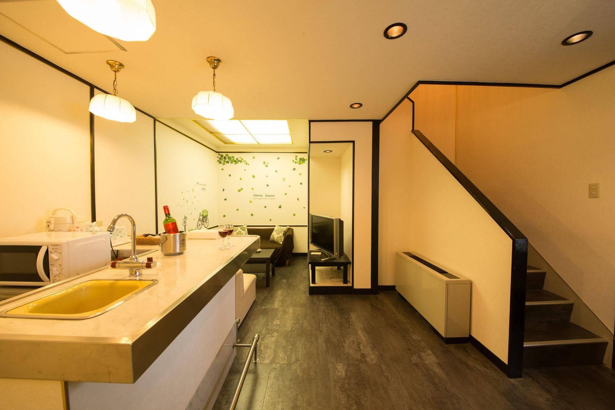 Hotel Candy Hall (Adults Only) أوساكا المظهر الخارجي الصورة