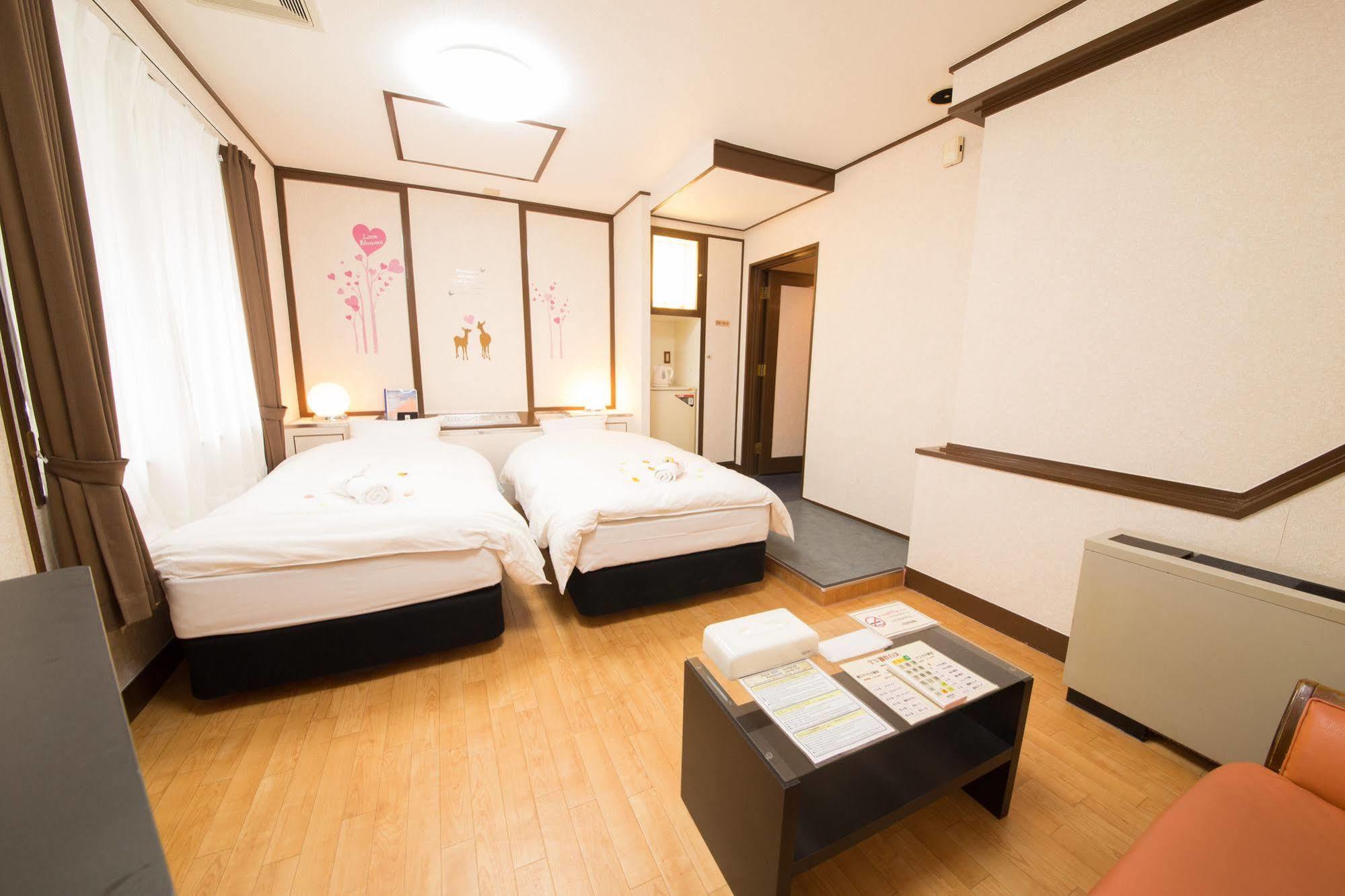 Hotel Candy Hall (Adults Only) أوساكا المظهر الخارجي الصورة